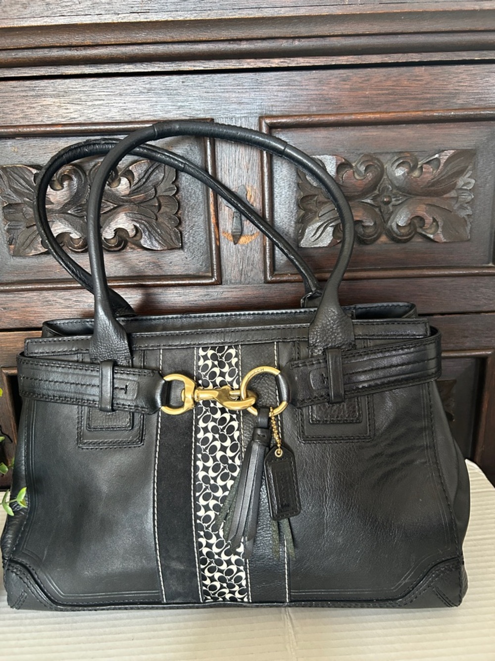 Coach Black Leather Shoulder Bag with Signature Stripe and Matching Wallet - Picture 3 of 17
